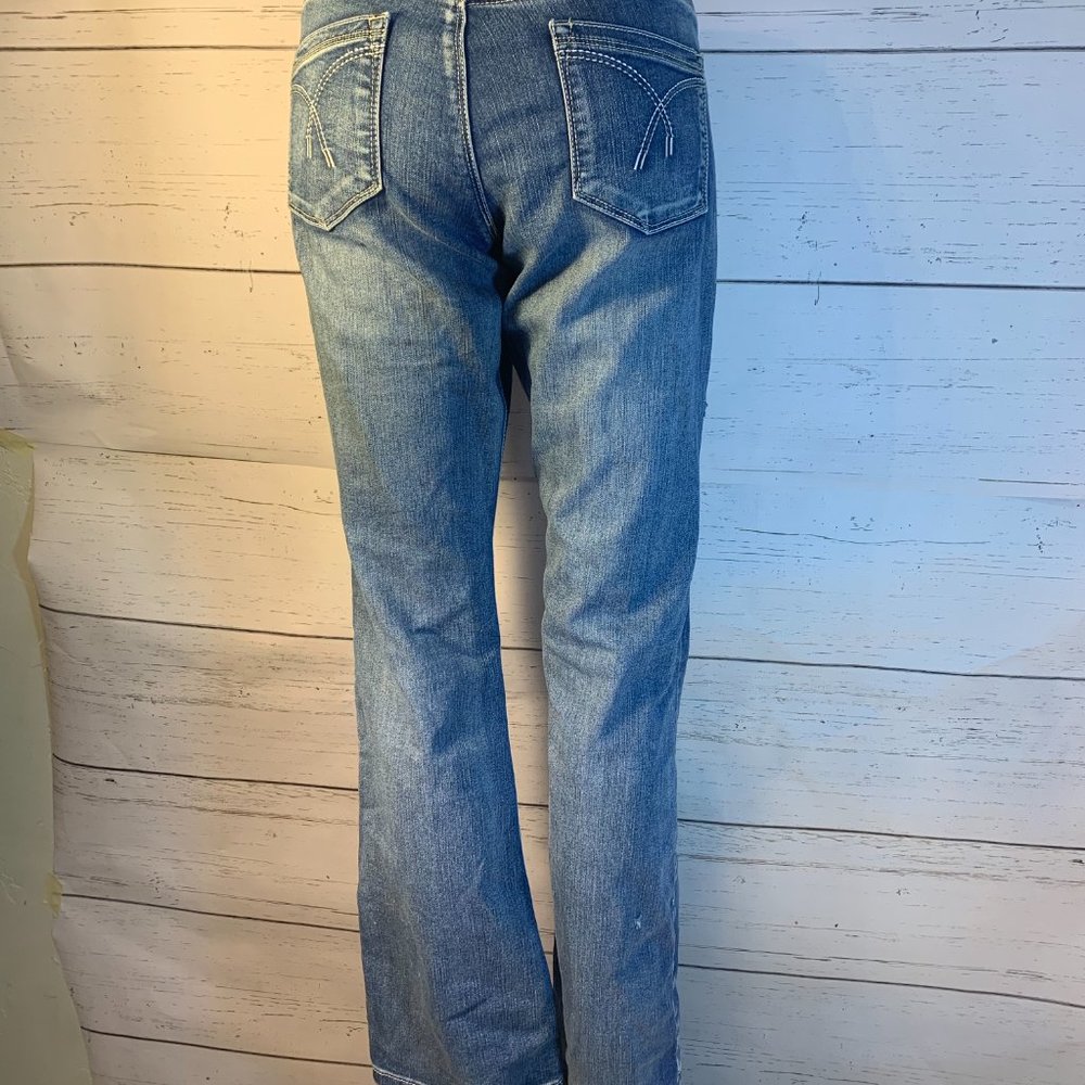 Lola jeans size 30 or 8 regular rise slight flare